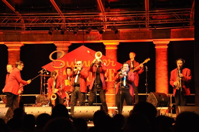 min 2010 08 03 palco centrale 106